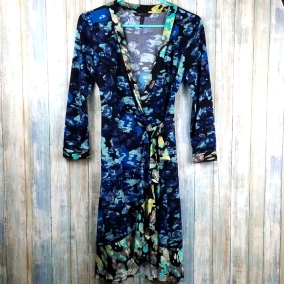 BCBGMaxAzria Dresses & Skirts - BCBG wrap dress